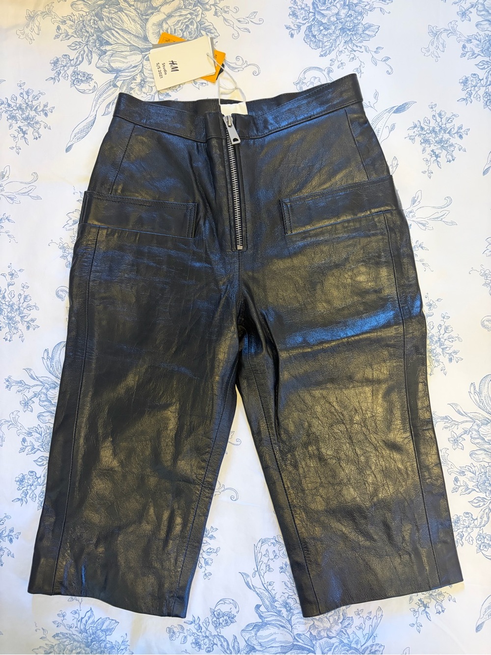 H&M Studio S/S 2021 Archival Genuine Leather Cropped Pants/ Long Shorts - Picture 3 of 10